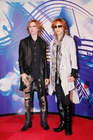 フィギュアが着用している衣装はすべてYOSHIKIの私物。(C)マダム・タッソー