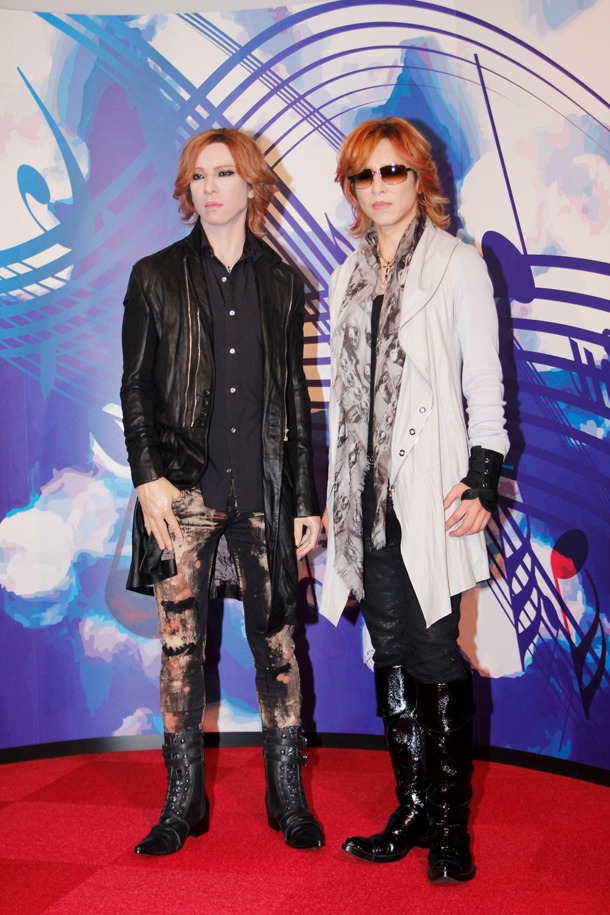フィギュアが着用している衣装はすべてYOSHIKIの私物。(C)マダム・タッソー
