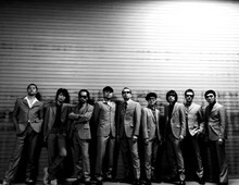 現在「今まで行ったことのない会場をメインにスカパラの音楽を日本中に届ける」ことをテーマとしたツアー「Discover Japan Tour」を開催中の東京スカパラダイスオーケストラ。