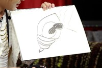 「クイズ！ ナニ描いているディア？」でYUKKEが描いた「サザエのつぼ焼き」。