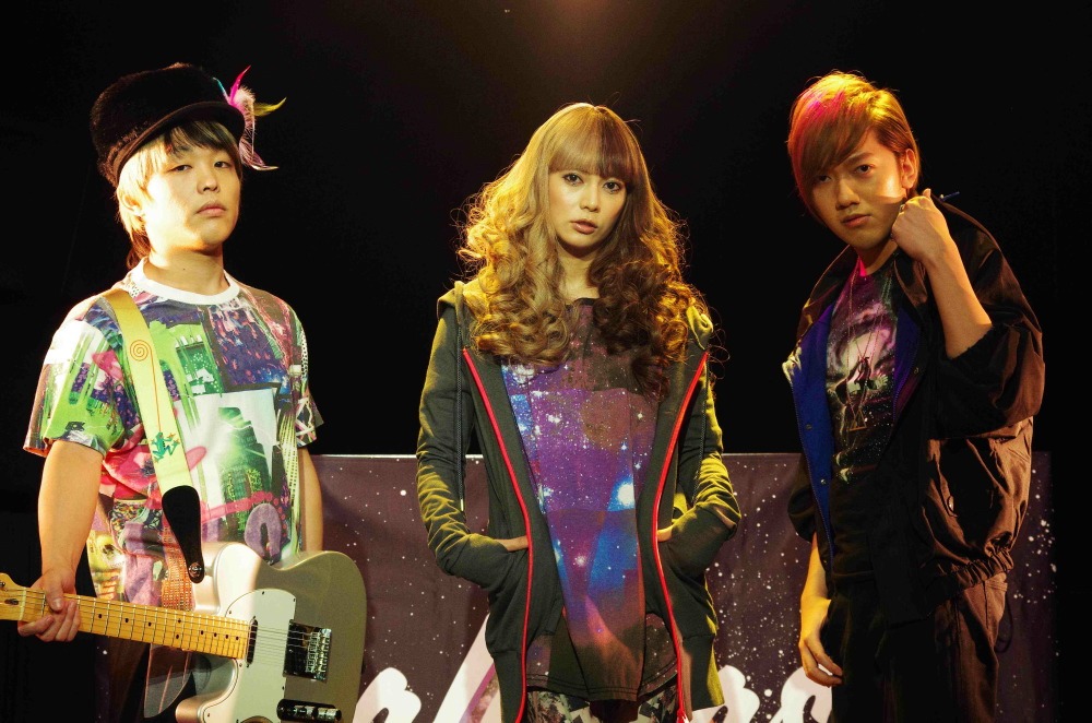 galaxias!の3人。