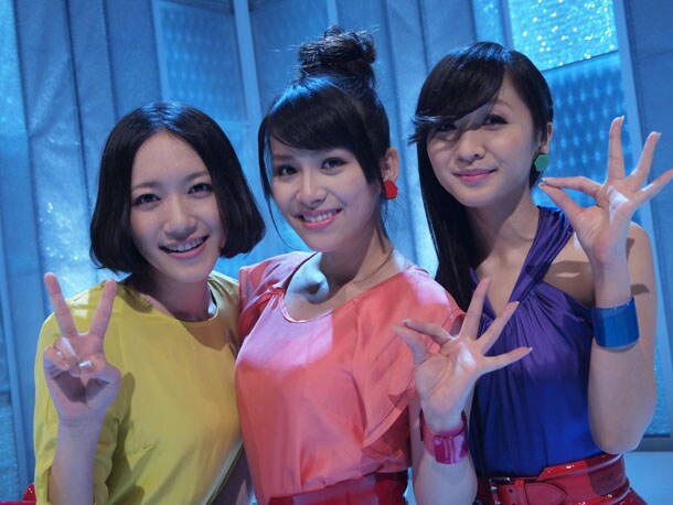 スタジオライブ収録時のPerfume。