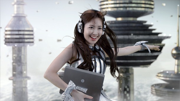 写真は「HPサポートエンジェルNEXT モバイル篇」の1シーン。