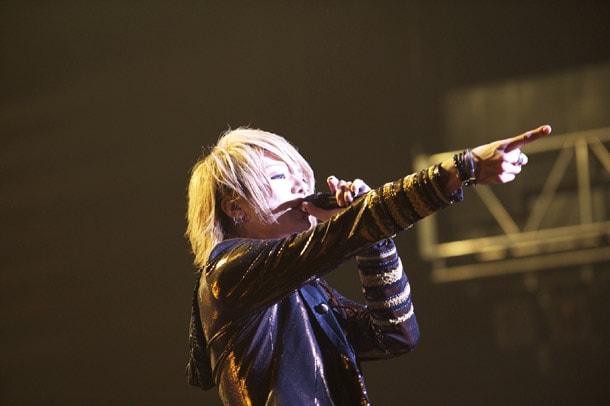 ワンマンライブ「Life is LIVE'11～まさに人生とはライブだ！～」の模様。