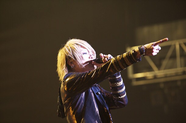 ワンマンライブ「Life is LIVE'11～まさに人生とはライブだ！～」の模様。