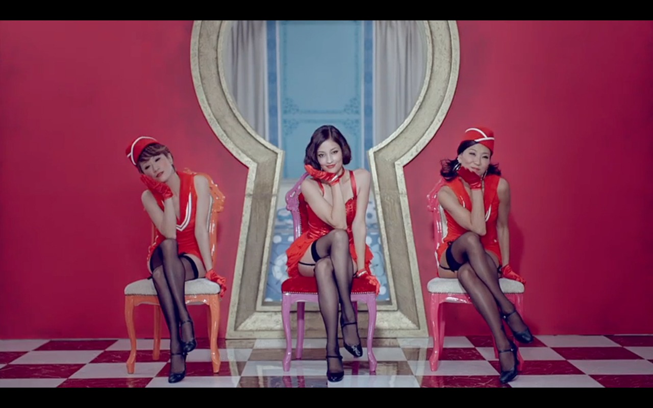 新曲「Woman's Worth」PVより。