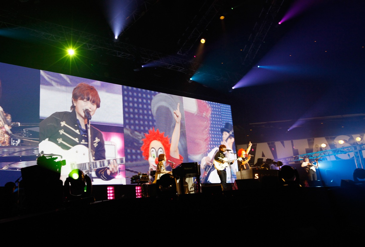 「SEKAI NO OWARI at 武道館」の模様。