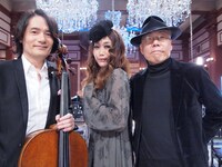 JUJU（写真中央）、溝口肇（左）、島健（右）のスタジオライブ収録の模様。