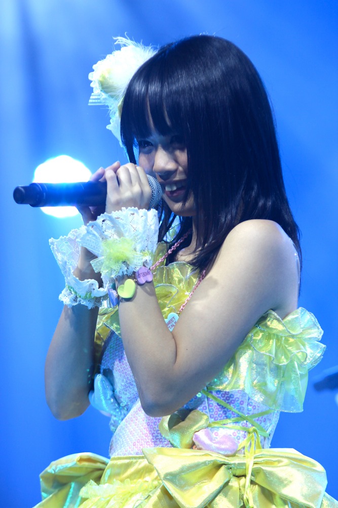 菅本裕子