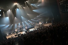 「WEAVER 3rd TOUR 2011『ジュビレーション～太陽と月のパレ―ド～』」神奈川芸術劇場公演の様子。
