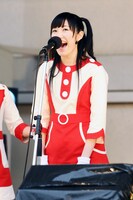 渡辺麻友は考えに考えたあげく、「あーっ！」と叫んだ。