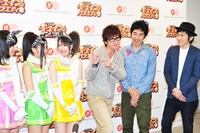 チャラ男のリアクションで会場を爆笑の渦に巻き込んだオリエンタルラジオ藤森慎吾（写真中央）。