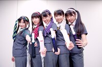 ペンライトケース「“閃” -SEN-」はブラックとホワイトの2種類。