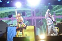 「モンスタードラゴン」完成披露イベントで熱唱するmihimaru GT。