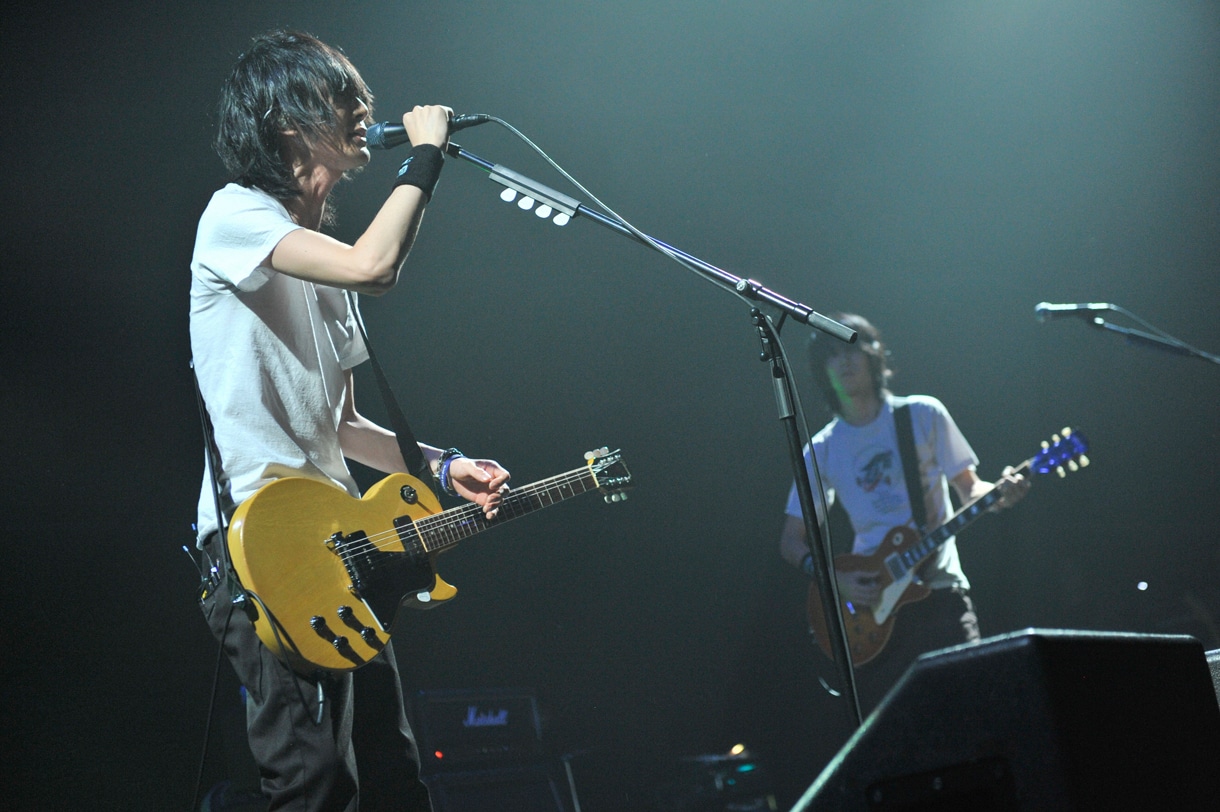 今週の人気の画像3位は「BUMP OF CHICKENツアー開幕『みんなに会えてうれしい』」より、BUMP OF CHICKEN。（写真：KAZUMICHI KOKEI）