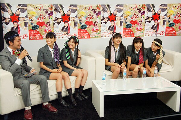 写真は11月16日に配信された「ミュージックボンバー #22」の様子。