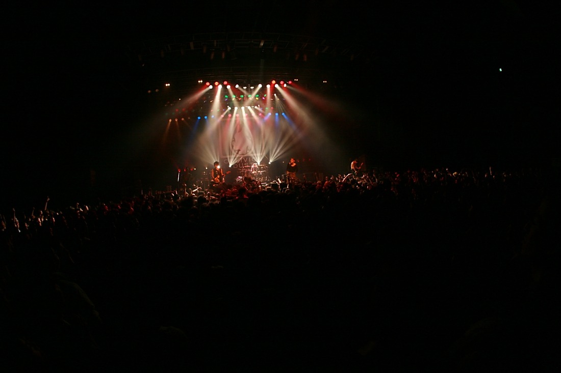 OBLIVION DUST（Photo : JOHN CHEESEBURGER）