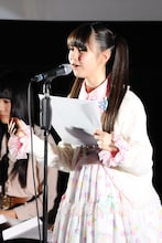 市川美織（AKB48チーム4）は「自分の声が好きではなかったが、いろんな人から『癒される、元気になる』と言っていただけたのがうれしい」と発言。