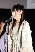 渡辺麻友（AKB48チームB）は「アニメは私に大事なことを教えてくれた。このチャンスを逃したくない。センターになって、アニメの素晴らしさを伝えていきたい」とアピール。