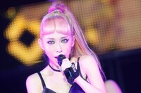 加藤ミリヤは本日12月14日にも大阪城ホールでライブを行う。