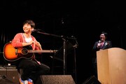 「星野源の別エピソード『部屋（友達編）』」の模様。
