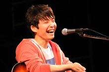 「僕はモノマネできないんで、ただ好きな歌を歌うだけ」と、自由なスタンスでカバーを楽しんだ星野源。