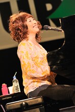 矢野顕子（撮影：古溪一道）