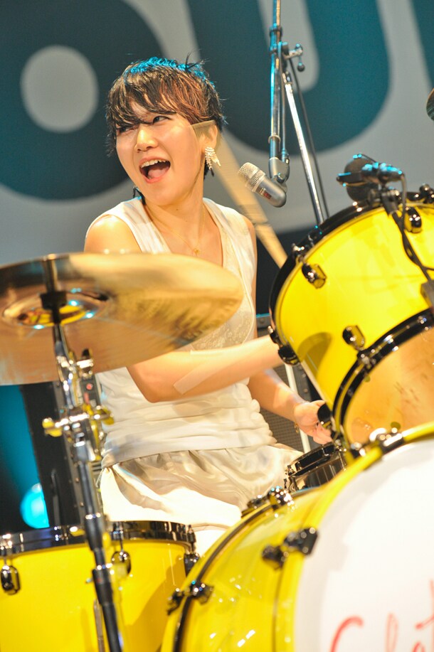 福岡晃子(チャットモンチー)(撮影:古溪一道)
