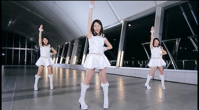 「こんな私でよかったら」ビデオクリップのワンシーン。