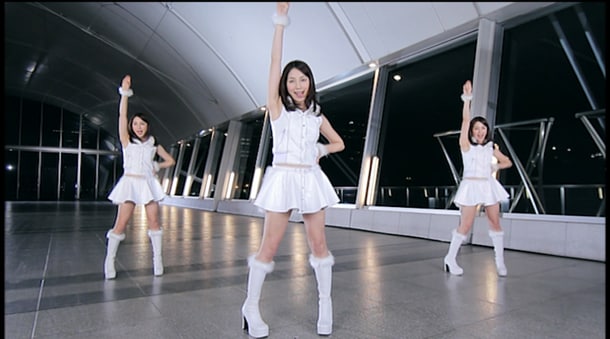 「こんな私でよかったら」ビデオクリップのワンシーン。