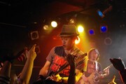 杉本恭一 & The Dominators、原宿アストロホール公演の模様。