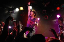 杉本恭一 & The Dominators、原宿アストロホール公演の模様。