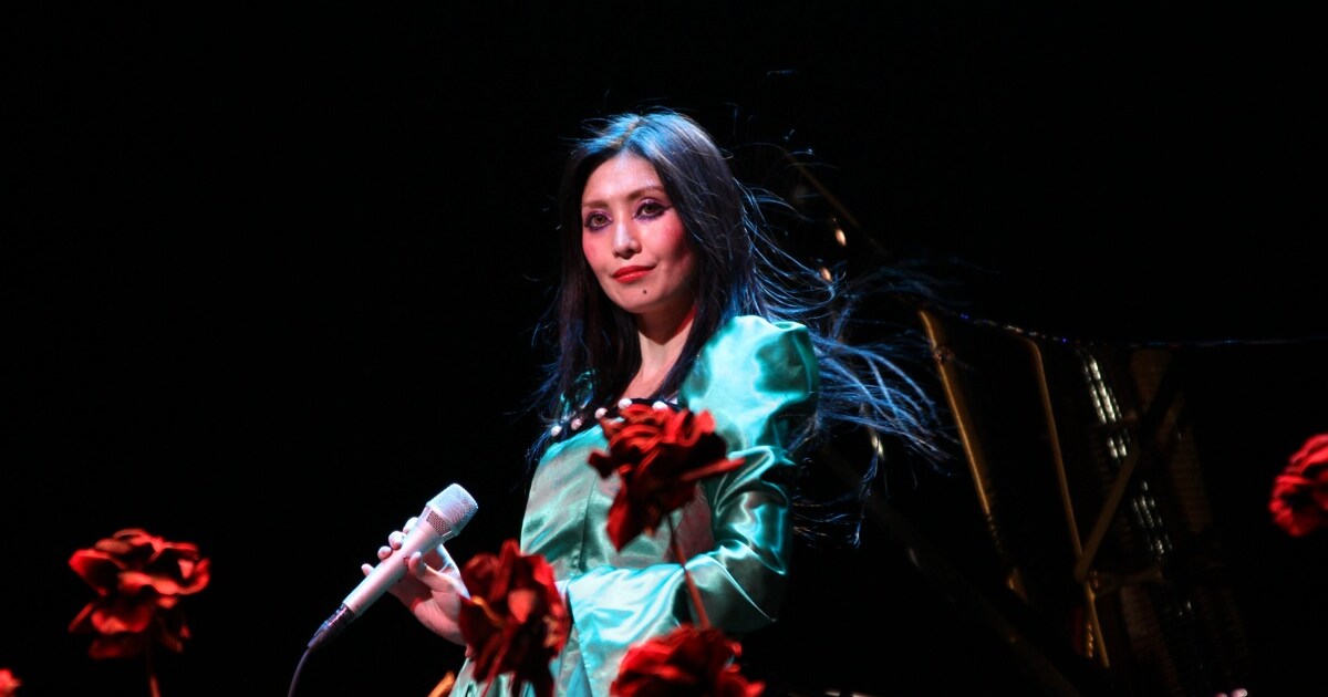鬼束ちひろ、10年ぶりツアーで実力派シンガーの面目躍如 - 音楽ナタリー