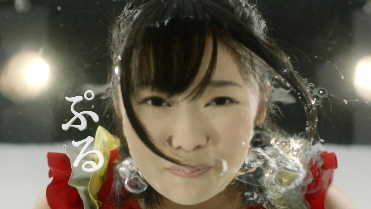 CM「水中メイプルソング」編より。