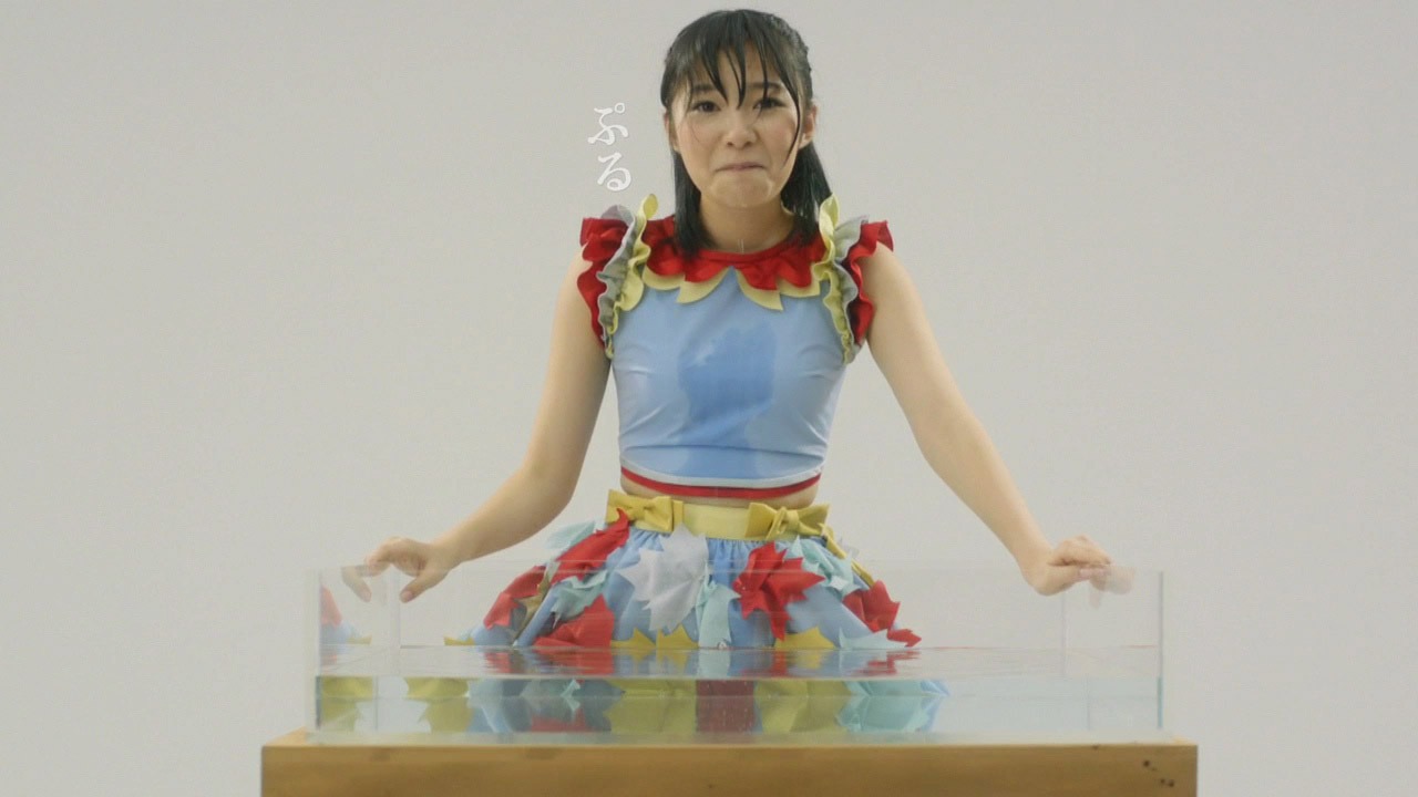 CM「水中メイプルソング」編より。
