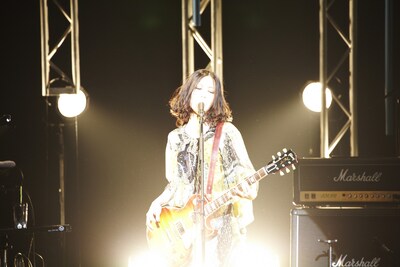 東京グローブ座で行われた「ソロバン」公演の様子。