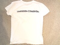 岡村靖幸の新作Tシャツ後身頃。