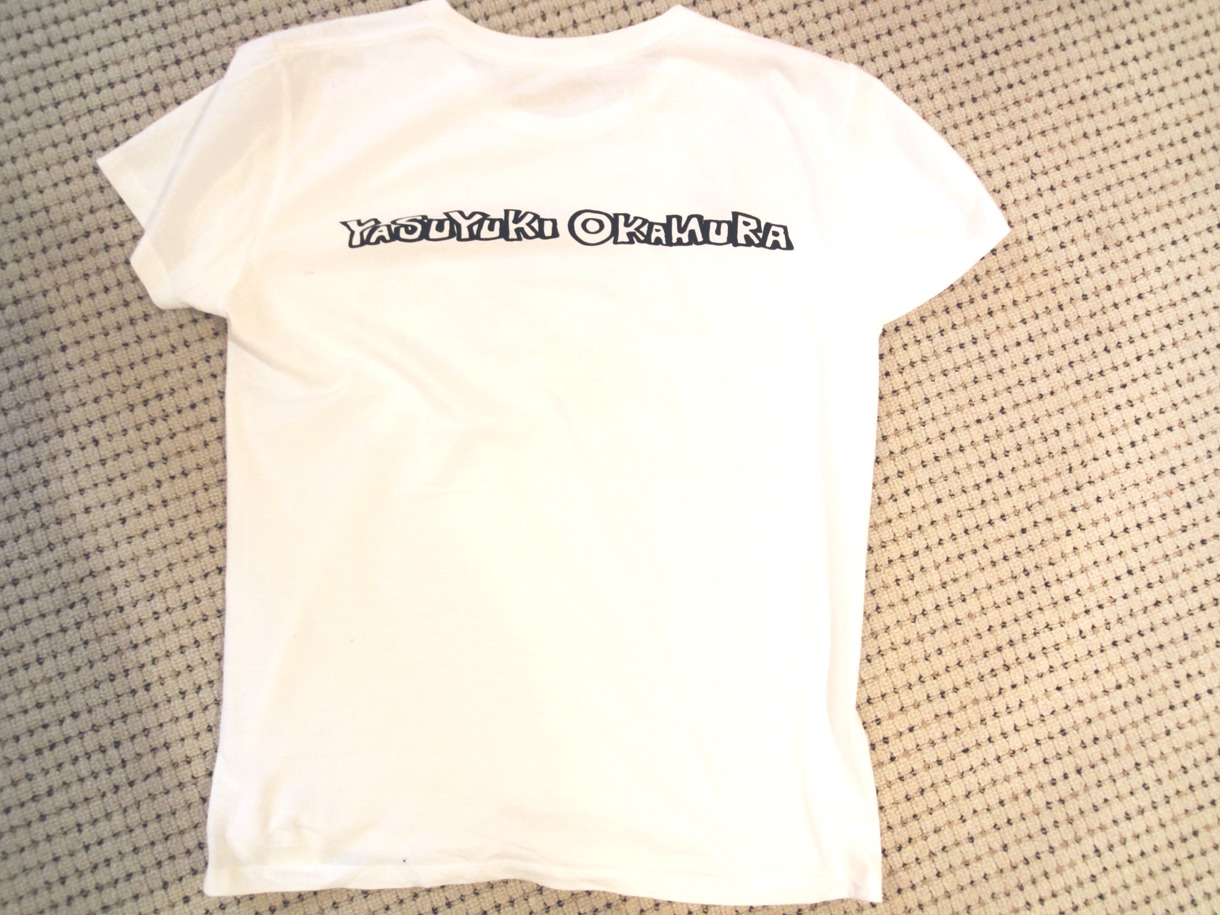 岡村靖幸の新作Tシャツ後身頃。