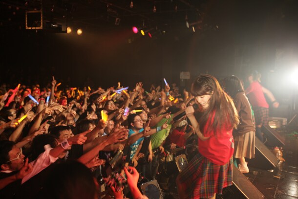 写真は12月20日「IDOL is DEAD」の様子。