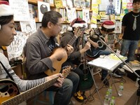 ヴィレッジヴァンガード下北沢店で行われたイベントの様子。