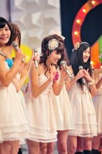 イベント当日は橘ゆりか（写真中央）の19回目の誕生日。