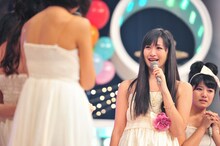 卒業する2人へ涙ながらに感謝の気持ちを口にする横山ルリカ。