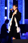 12月23日、テレビ朝日系「MUSIC STATION SUPER LIVE 2011」に出演した絢香。