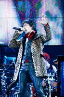 今週の人気の画像6位は「B'z LIVE-GYM 2011東京ドーム、5万人と“一緒に”駆け抜ける」より、稲葉浩志（B'z）。