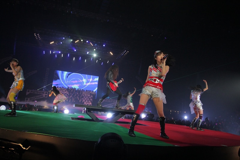 ももクロ×マーティ・フリードマン、奇跡の共演。