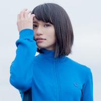 写真は2月1日にリリースされるニューシングル「TRY UNITE! / Hello!」初回限定盤ジャケット。