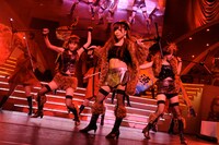 紅組「愛しきナターシャ」 (C)AKS