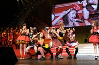 紅組応援団のあやまんJAPAN。 (C)AKS