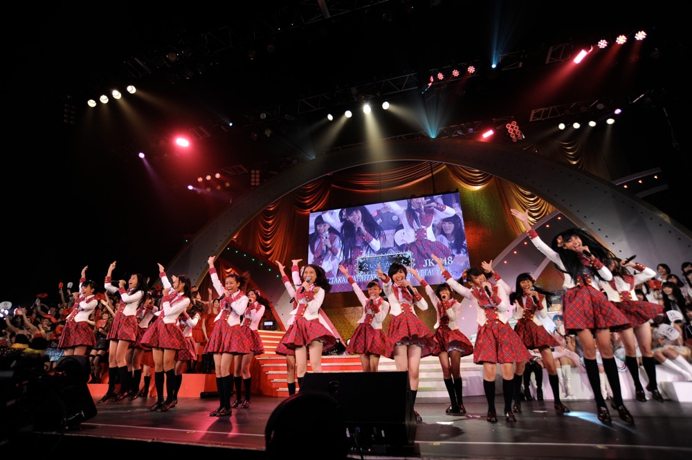 紅組「会いたかった」 (C)AKS