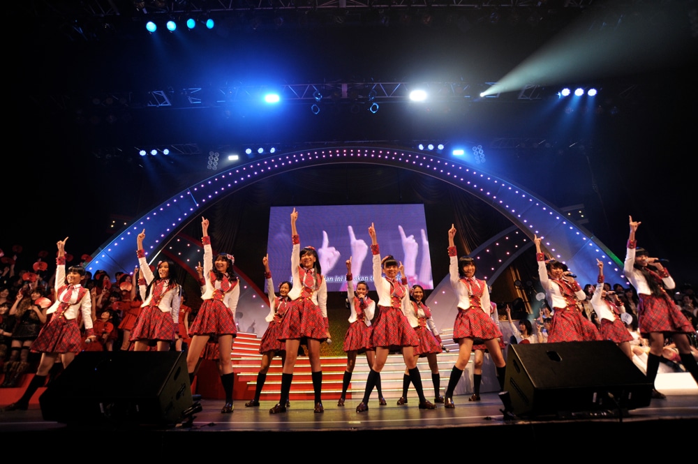紅組「会いたかった」 (C)AKS